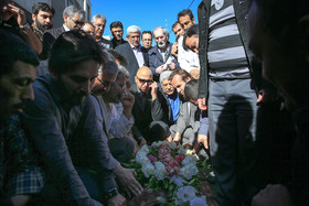 مراسم تشییع پیکر «حسین قندی» - استاد روزنامه‌نگاری